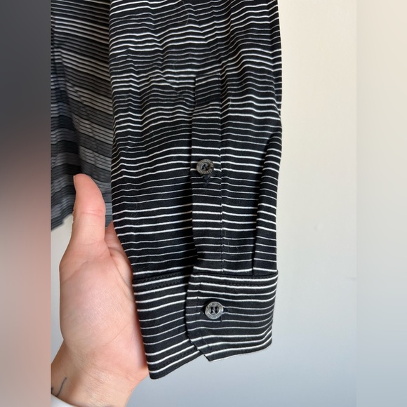 Givenchy Paris Long Sleeve ButtonDown Shirt Black Stripes 100% Cotton Size Large - Picture 7 of 10